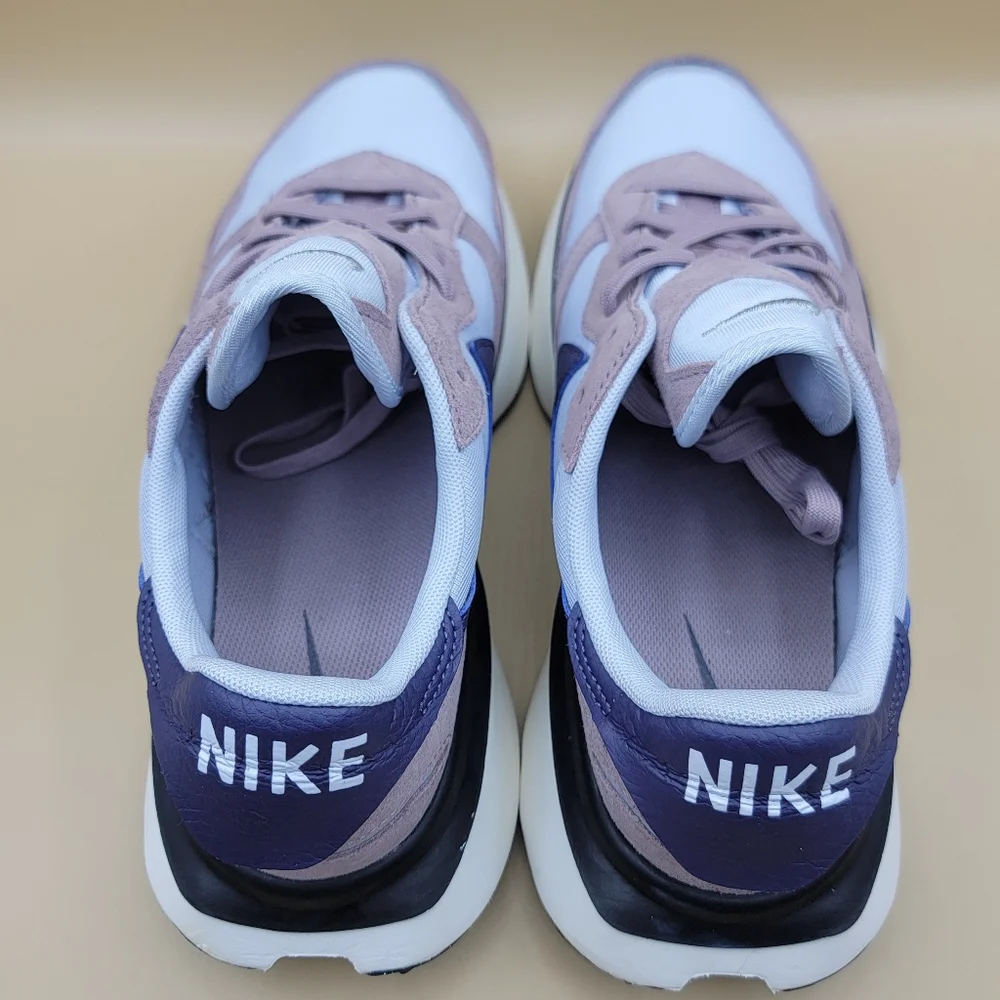 Nike women phoenix